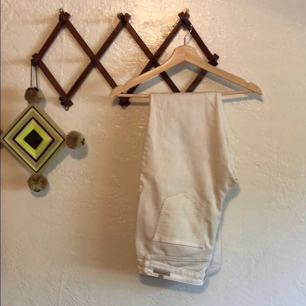 White denim jeans